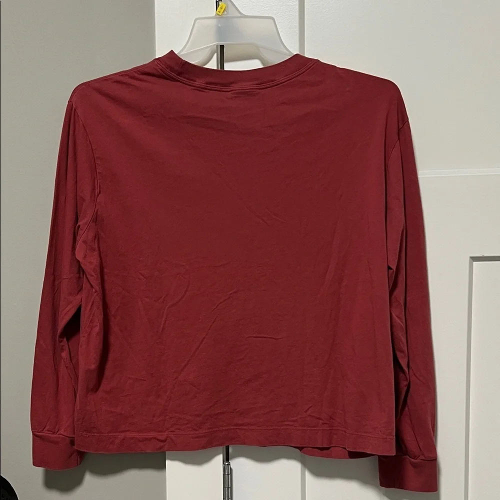 Nike Women’s Maroon Long Sleeve Tee
